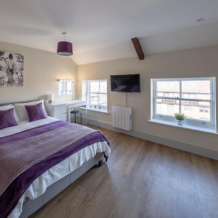 Isabella House - Hereford City Centre Aparthotel, By Rentmyhouse Экстерьер фото