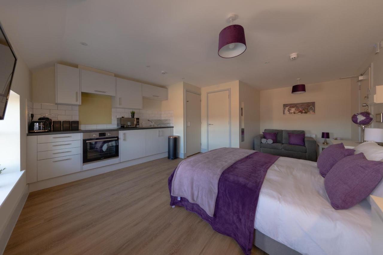 Isabella House - Hereford City Centre Aparthotel, By Rentmyhouse Экстерьер фото
